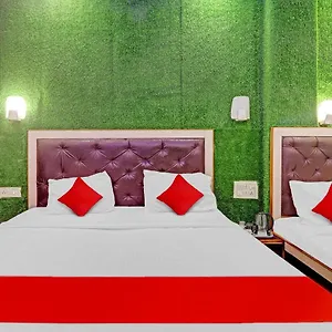 *** Hotel Oyo Flagship House India